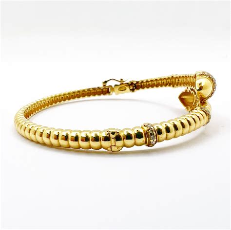 Bracelet Clou Moderne en Or .